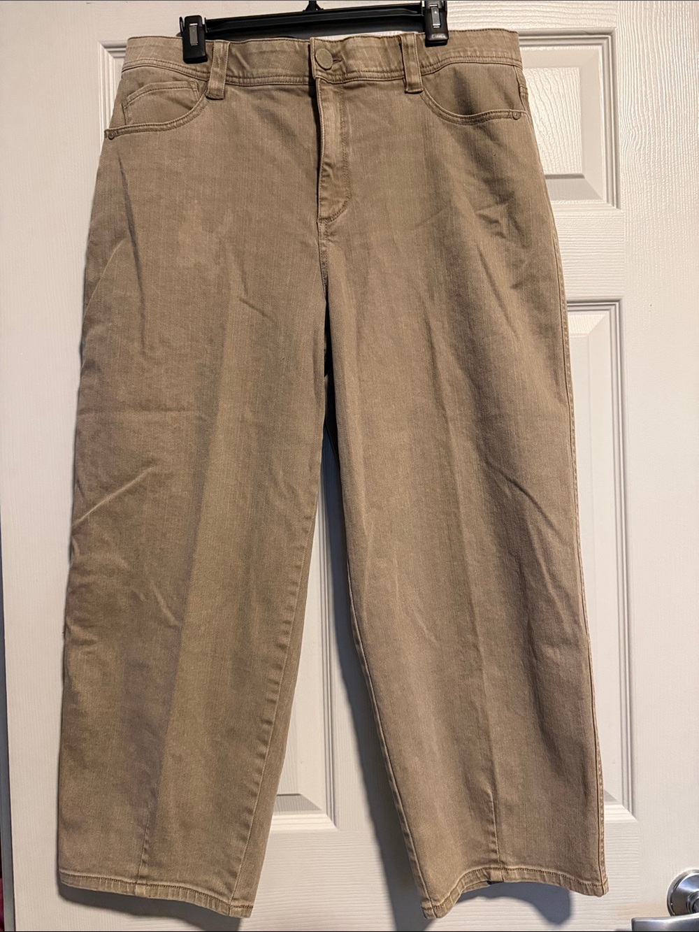 Democracy Straight-Leg Jeans in Khaki